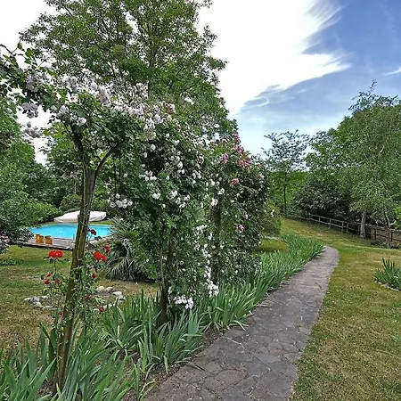 Sleeps 3 * Centeno